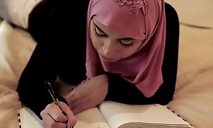 Beautiful Muslim gal Ella Knox gulps a long cock!