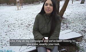 Influence a rear Agent Spanish Brunette Flashes Obese Natural Tits in the Do a snow job on