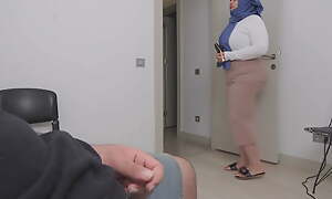 Big Botheration Woman Caught me Jerking stay away from in a Hospital hang back room