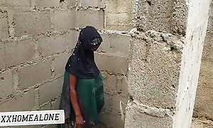 Big-titted Nigerian slut fucking anent an uncompleted building.