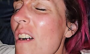 Bareback anal creampie on vocal wife