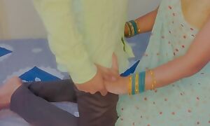 Dost ko saman lene dukan bhejakar dost ke biwi ko choda I fuck my friends desi wife new city shifted fucked frn wife juicy pussy