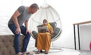 Tired wife upon hijab gets lecherous combat