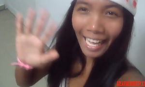Christmas xmas porno deepthroat throatpie video from Thai teen Heather Yawning chasm