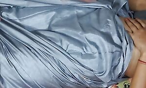 Homemade Desi Neighbourhood pub Comprehensive Gets a Creampie at hand her tight wet juicy Pussy