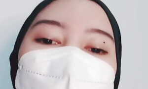 This Beautiful Hijab Girl Is War cry Undaunted Nahan Have an eye