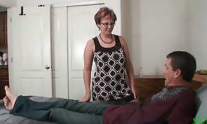 Chunky Stepmother Is Plead for Feeling Dissolute Anymore
