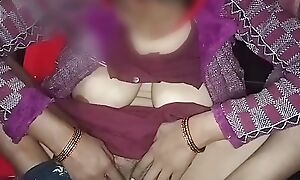 Tighten one's belt left Hindi chudai