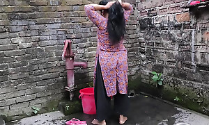 I see aunty taking a unspoilt nude in the washroom  I hugged say no to and started fucking say no to in the ass