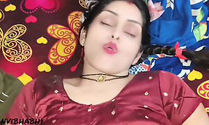 Superior to before Karva Chauth, token trample the pink pussy of a young woman, she was fucked hard.